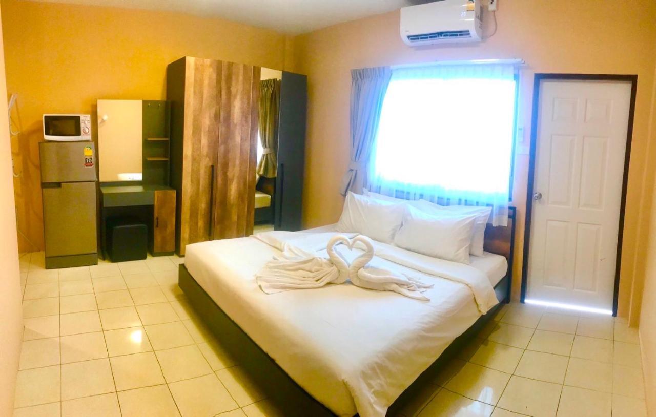 The Luka Guesthouse And Restaurant Patong Εξωτερικό φωτογραφία