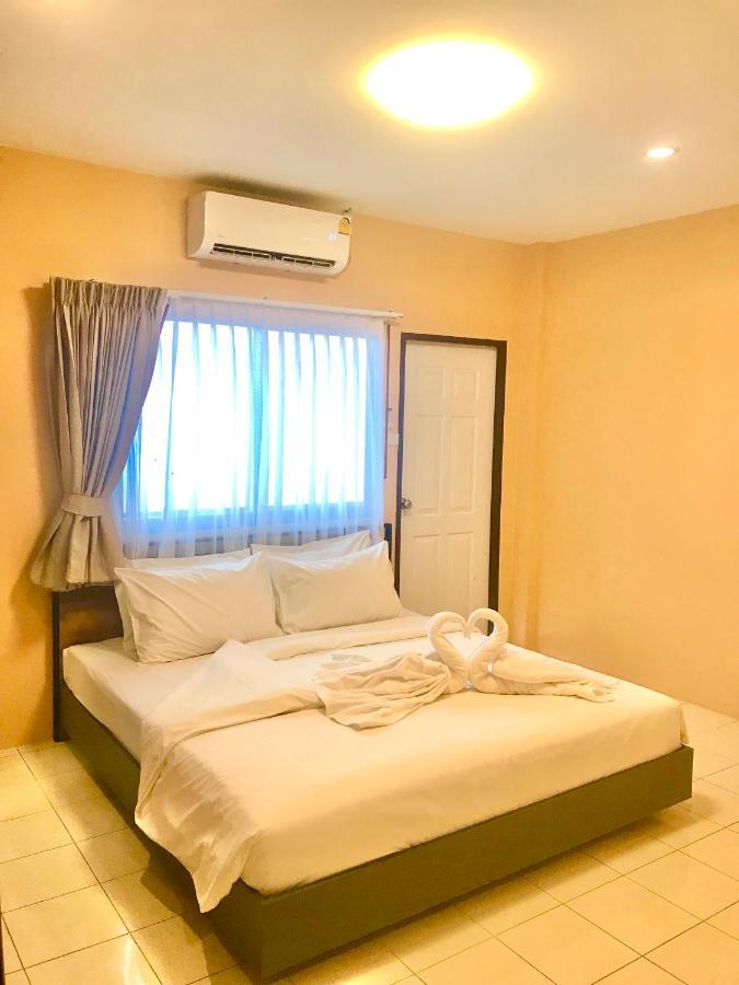 The Luka Guesthouse And Restaurant Patong Εξωτερικό φωτογραφία